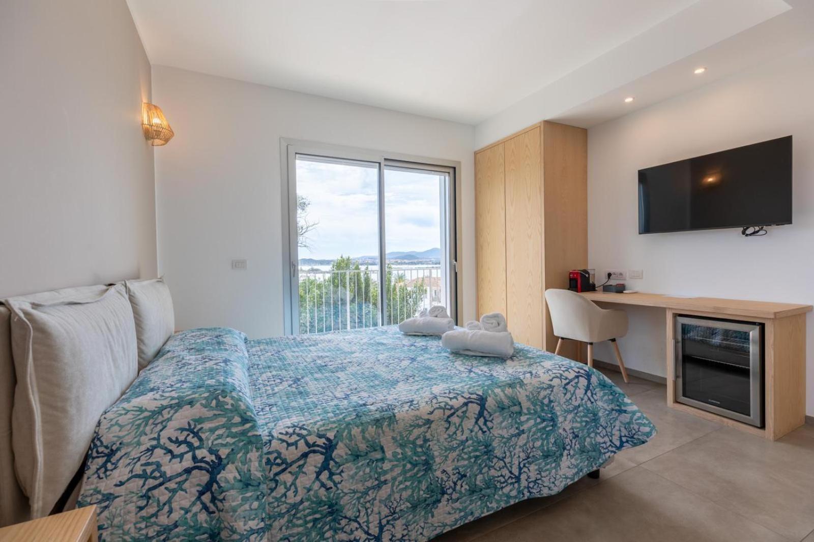 Antares Rooms And Suites Olbia Zewnętrze zdjęcie